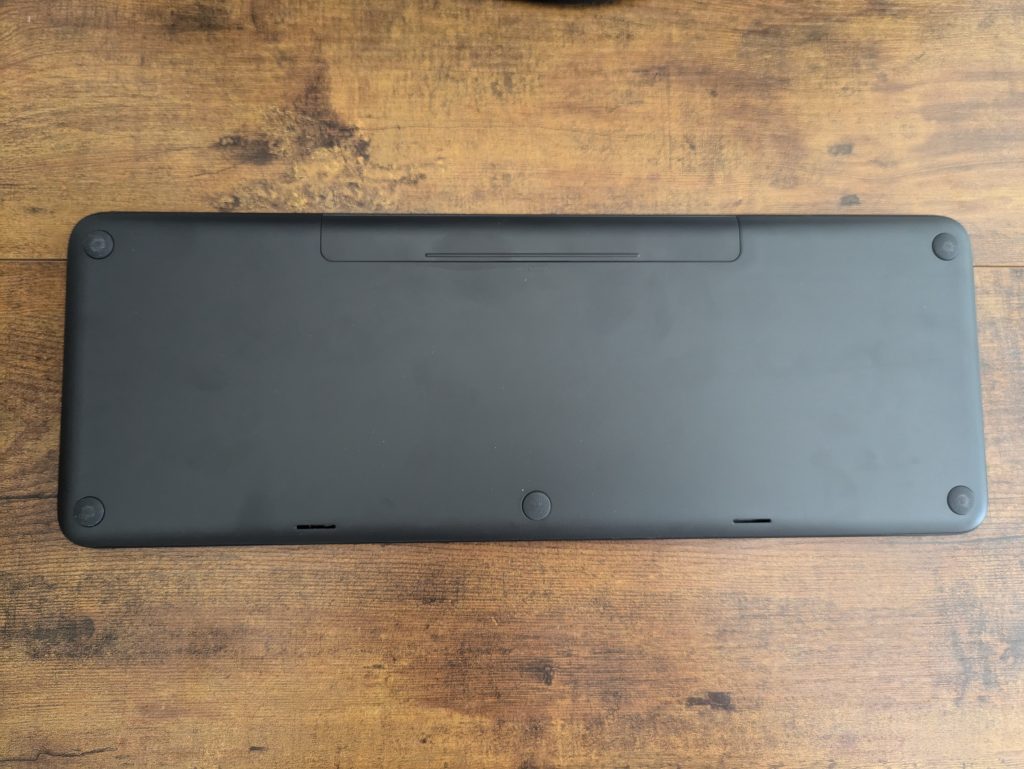 Microsoft All-in-One Media Tastatur von unten