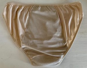 Neione by Intimate Portal Periodenunterschwäsche Beige von hinten