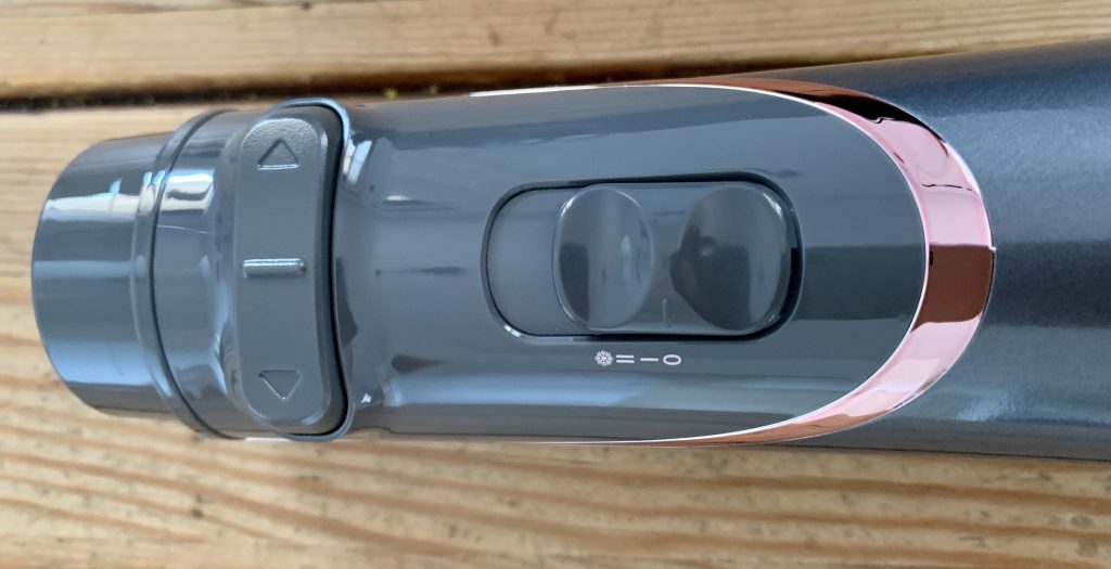 Remington AS8606 Warmluftbürste Nahaufnahme Bedienelemente