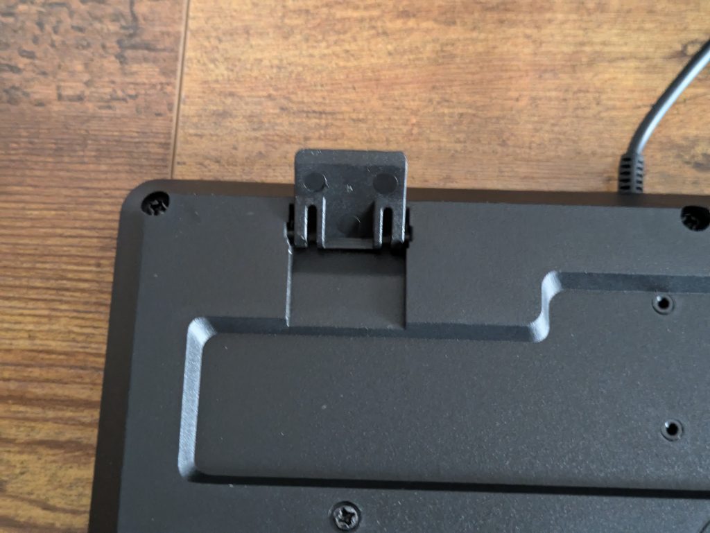 Standfuß der Trust Taro Tastatur