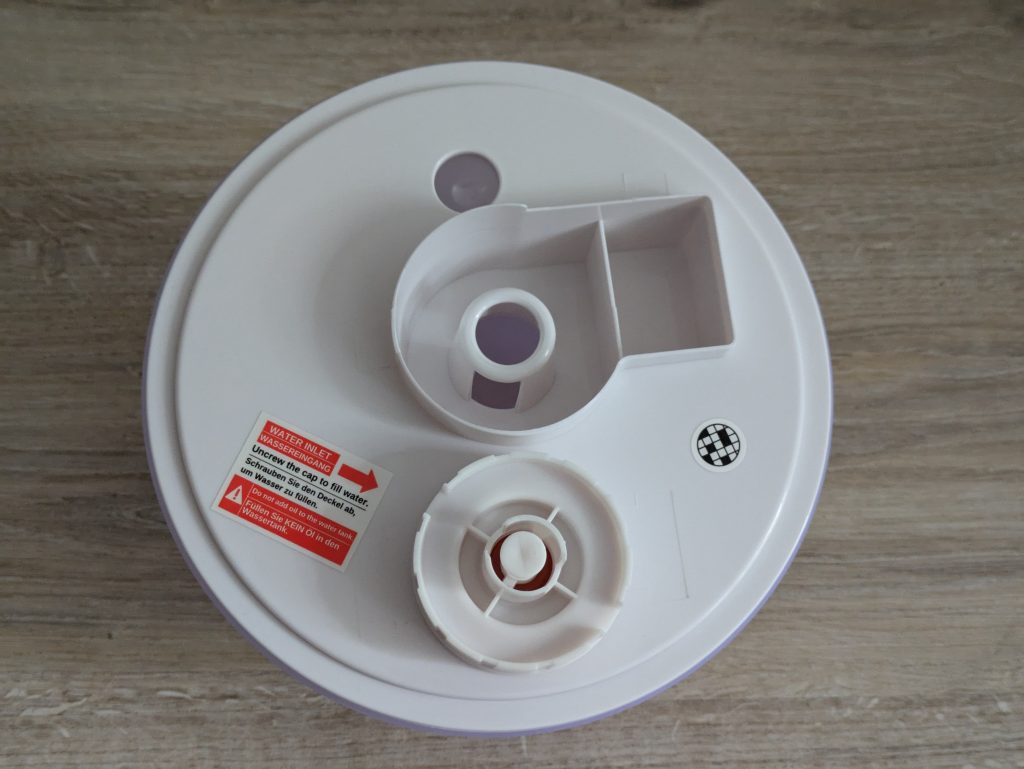 Tank des InnoBeta Waterdrop 2.0 Luftbefeuchters von unten