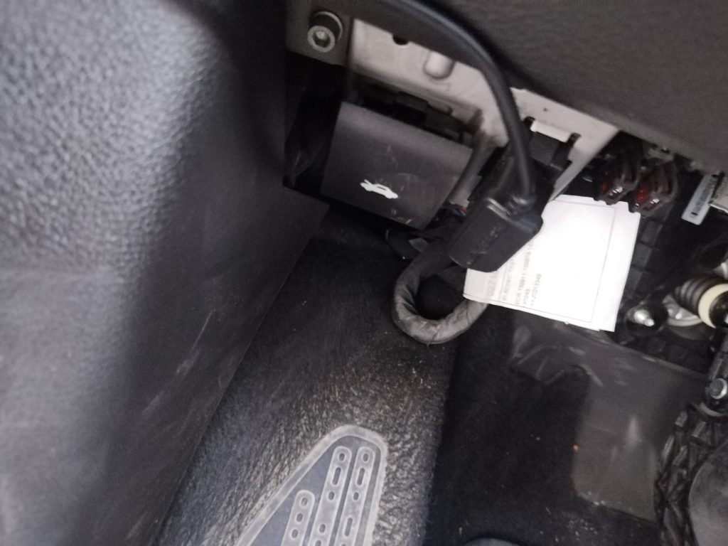 Verkabelung-der-Nextbase-IQ-Dashcam