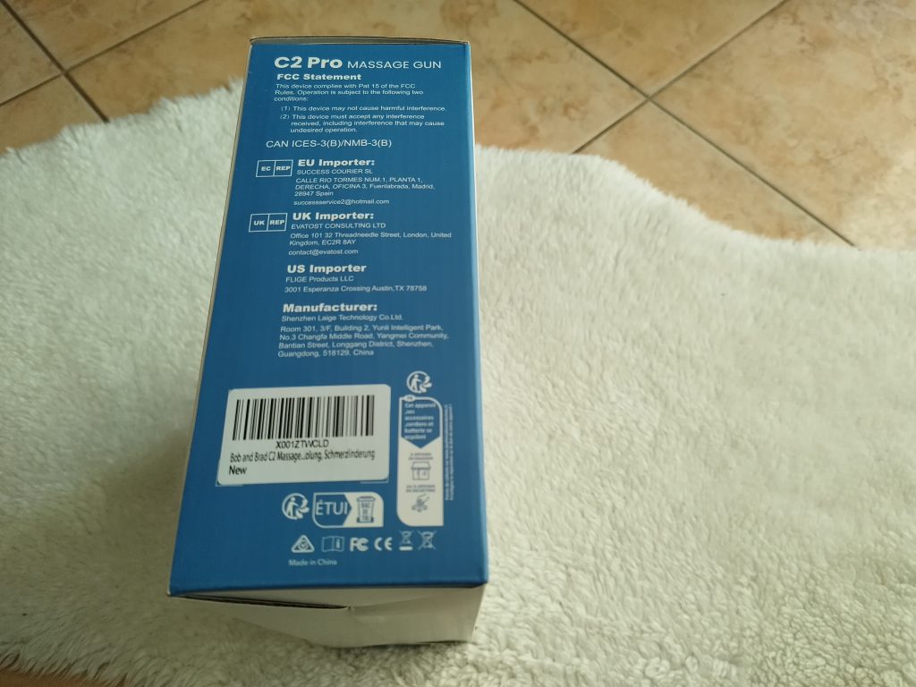 Verpackung-der-Bob-and-Brad-C2-Pro-Massagepistole-von-Links
