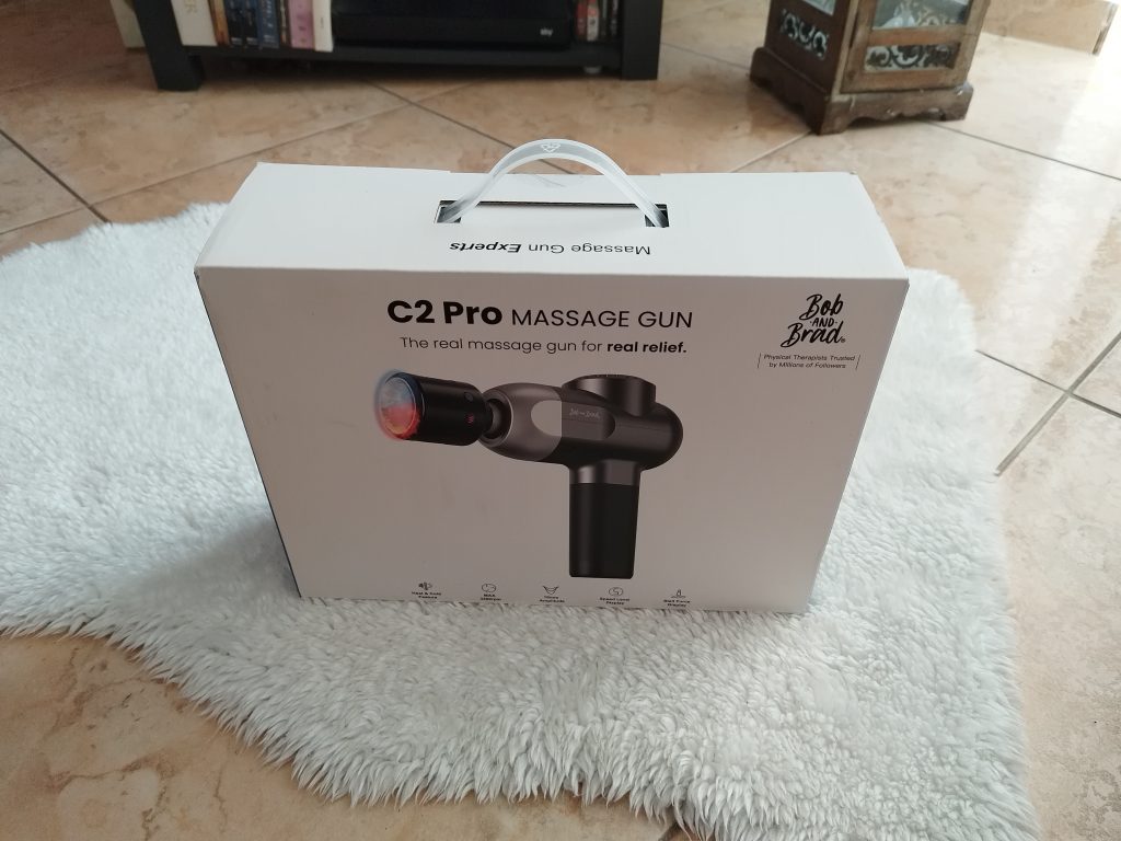 Verpackung-der-Bob-and-Brad-C2-Pro-Massagepistole-von-oben
