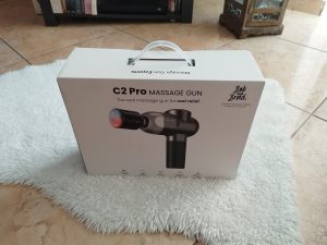 Verpackung-der-Bob-and-Brad-C2-Pro-Massagepistole-von-oben
