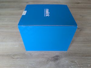 Verpackung der Reolink Argus 4 Pro+ Überwachungskamera von der Seite