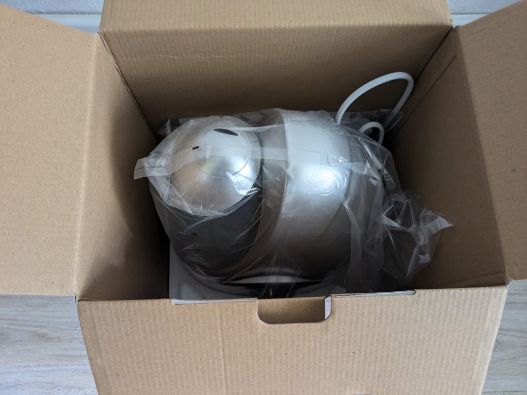 Verpackung des Medisana 60065 Luftbefeuchters geöffnet