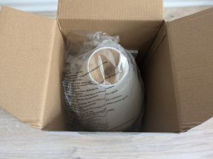 Verpackung des Promed AL-1300 WS Luftbefeuchters geöffnet