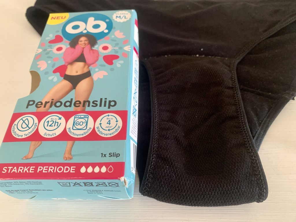o.b.®-Periodenunterwäsche Auslaufschicht nach dem Begießen mit Wasser