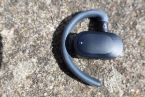 Creative Outlier Go Bluetooth-Kopfhörer Ohrhörer Vorderseite