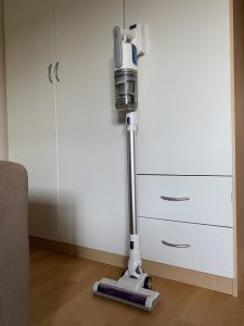 Eureka BR5 Akku-Staubsauger stehend