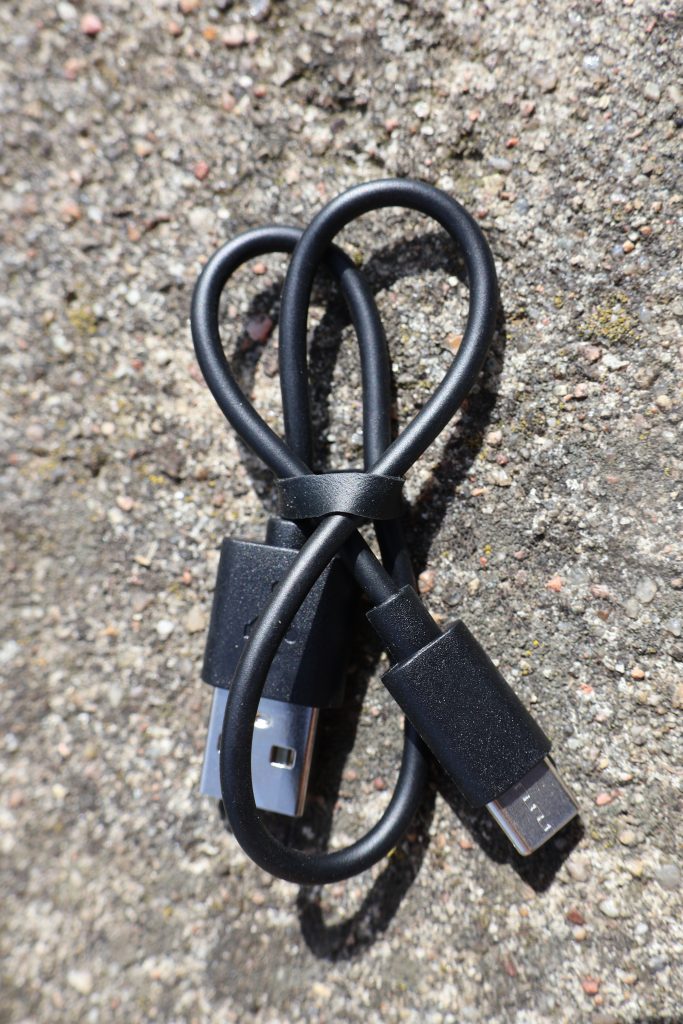 Creative Outlier Go Bluetooth-Kopfhörer Kabel