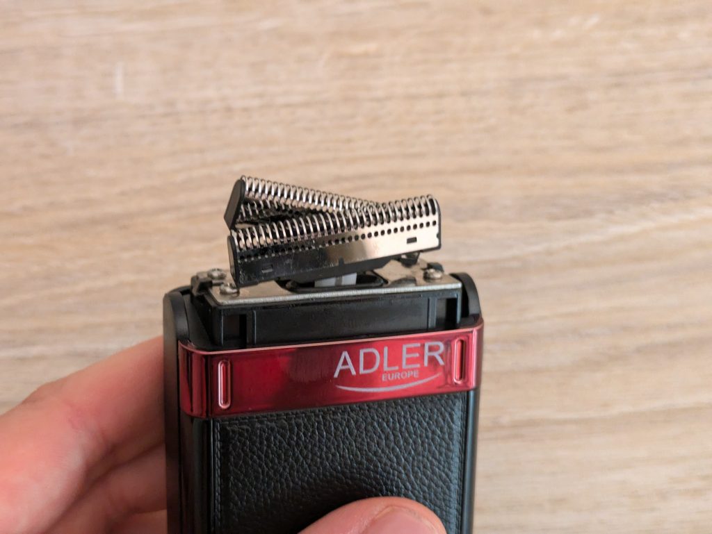 ADLER AD 2923 Rasierer ohne Kappe von vorne