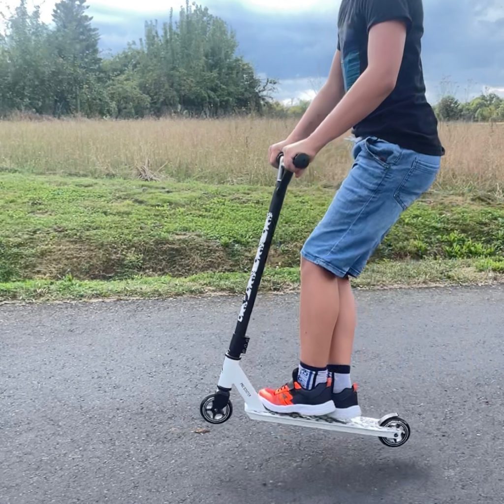 Apollo Stunt Scooter - Genius Pro in Action