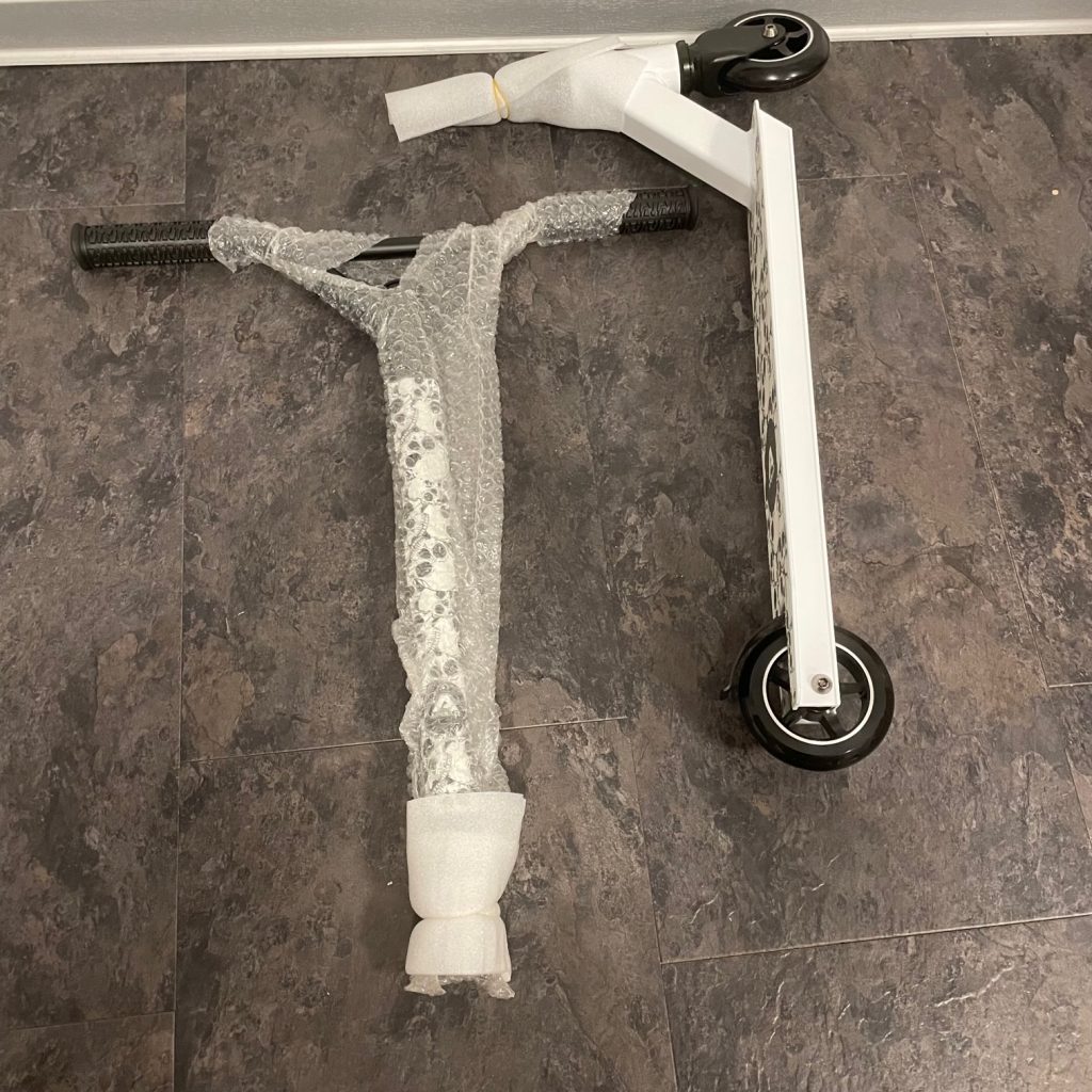 Apollo Stunt Scooter - Genius Pro verpackt