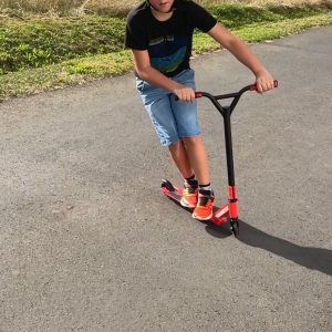 ArtSport Stunt Scooter Kurvenlage