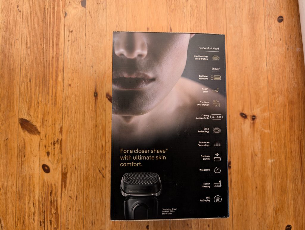 Braun Series 9 Pro+ Rasierer Verpackung des Smart Center von vorne