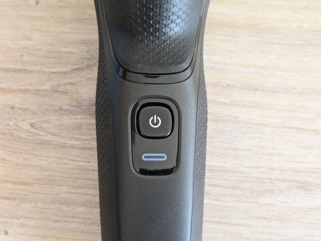 Display des Philips Shaver Series 3000 Modell S314500 Rasierers