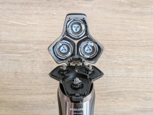 Kopf des Philips Shaver Series 7000 Modell S788735 Rasierers geöffnet