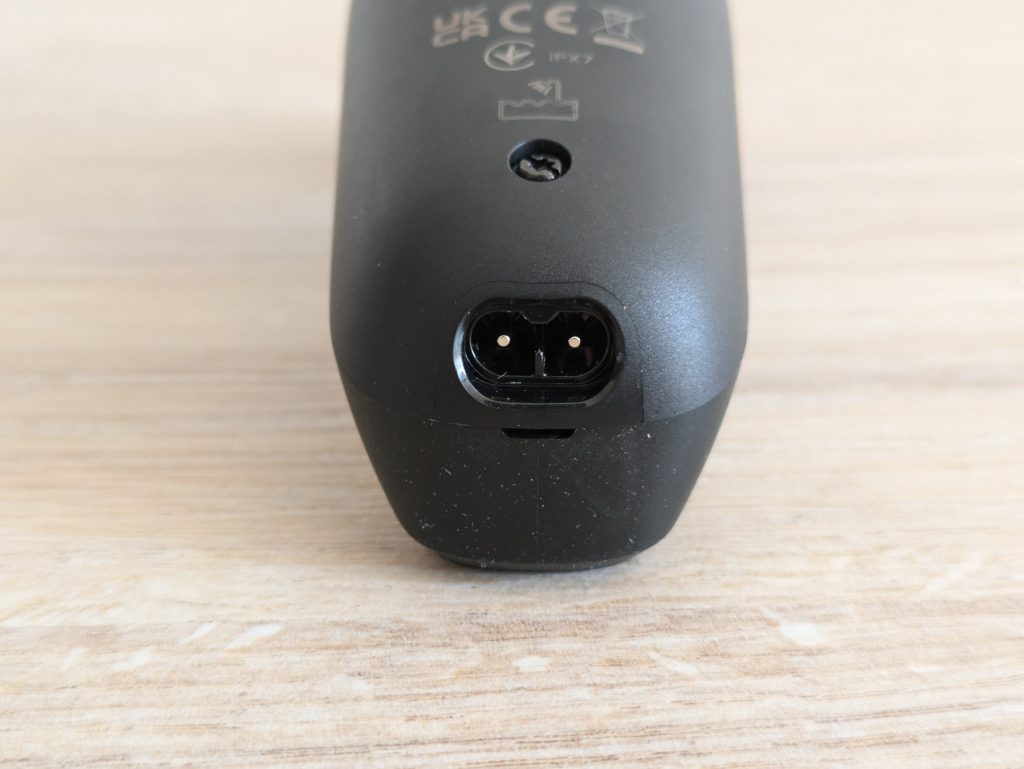Ladeanschluss des Philips Shaver Series 3000 Modell S314500 Rasierers
