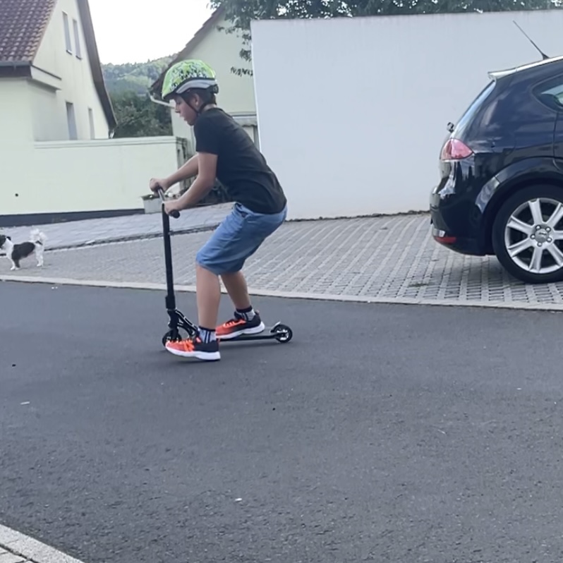 Land SurferPro Stunt-Scooter Kurvenlage