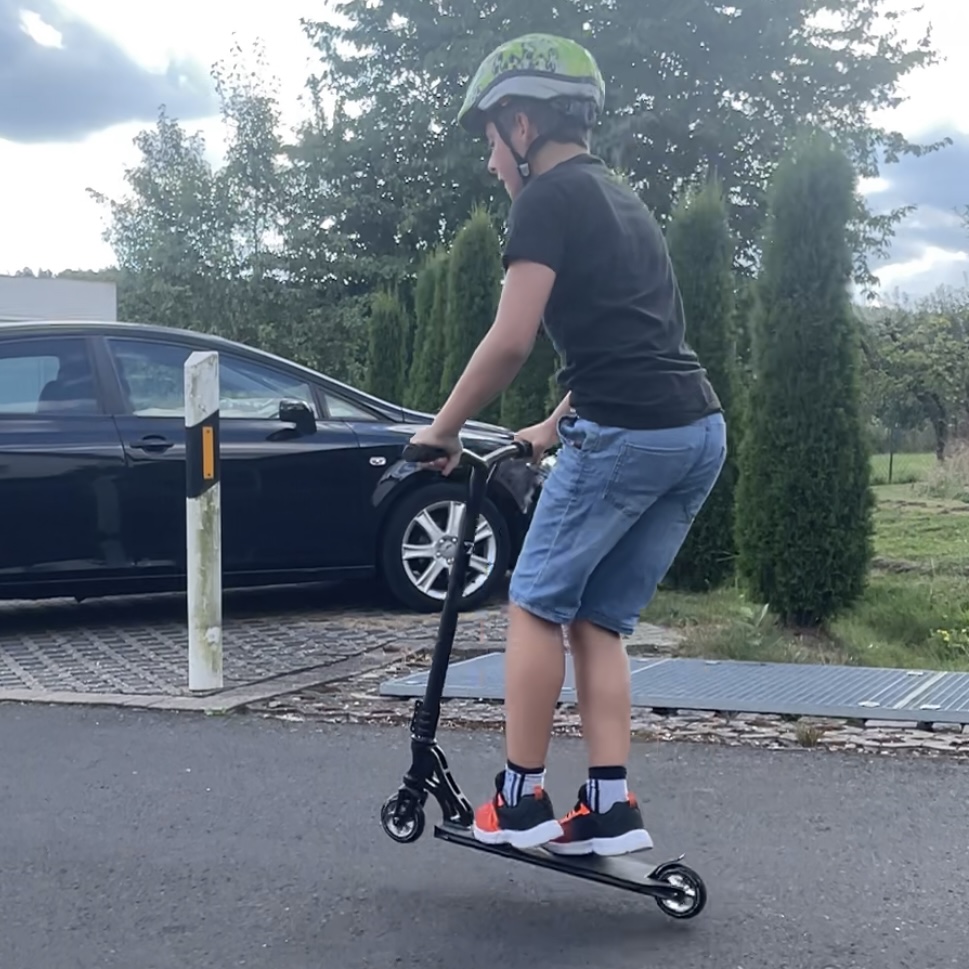 Land SurferPro Stunt-Scooter Sprung