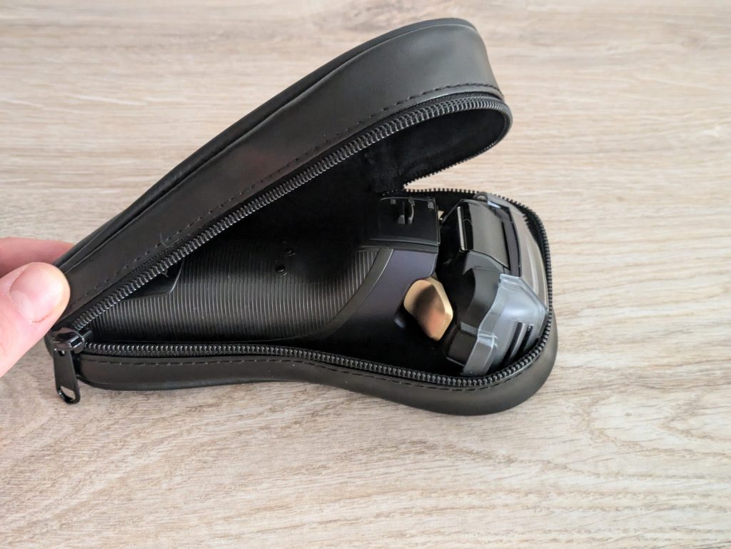 Lederetui mit Panasonic ES-LV67A803 Rasierer