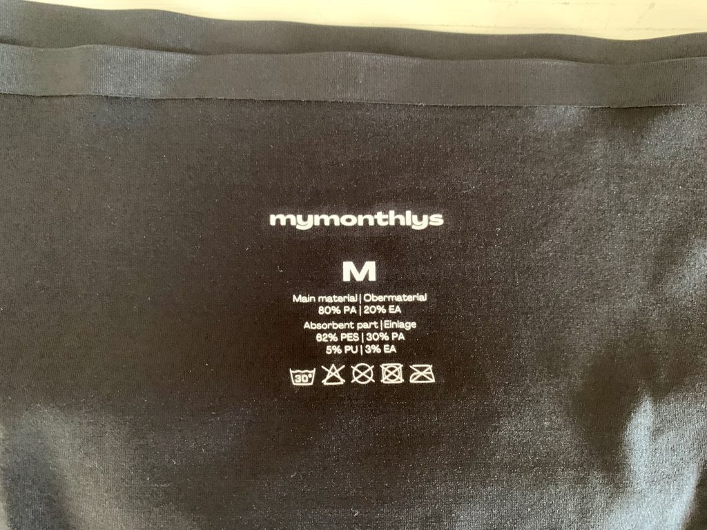 MyMonthlys-Periodenunterwäsche Nahaufnahme Aufdruck der Reinigungshinweise