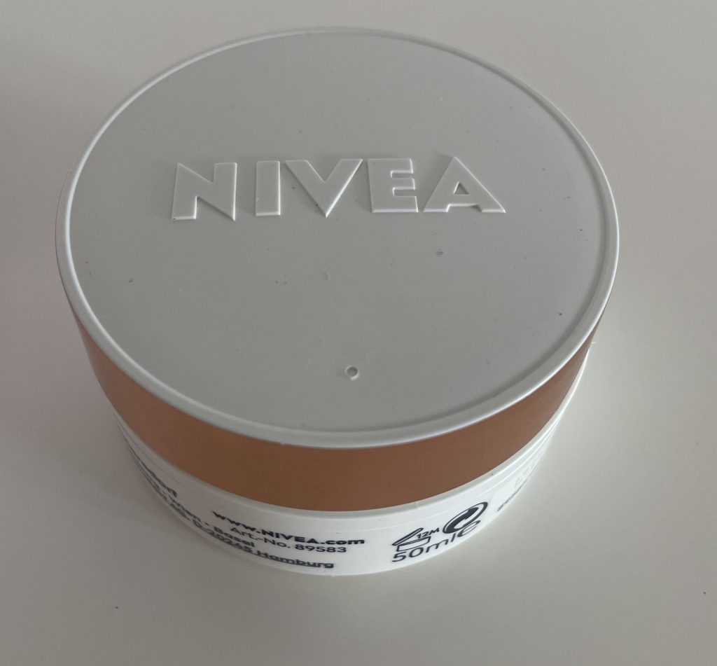 NIVEA VITAL Strahlender Teint Gesichtscreme von oben