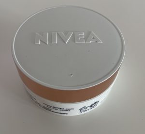 NIVEA VITAL Strahlender Teint Gesichtscreme von oben