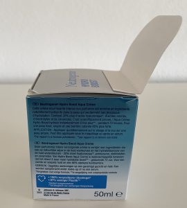 Neutrogena Hydro Boost Gesichtscreme in der Verpackung von der rechten Seite