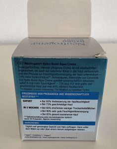 Neutrogena Hydro Boost Gesichtscreme in der Verpackung von hinten