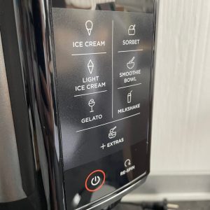 Ninja CREAMi NC300EU Eismaschine Display