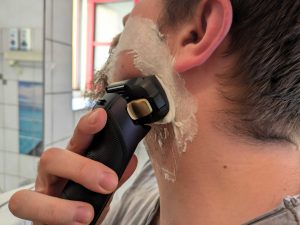 Panasonic ES-LV67A803 Rasierer mit Schaum (2)