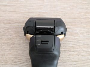 Panasonic ES-LV67A803 Rasierer von hinten in der Nahansicht