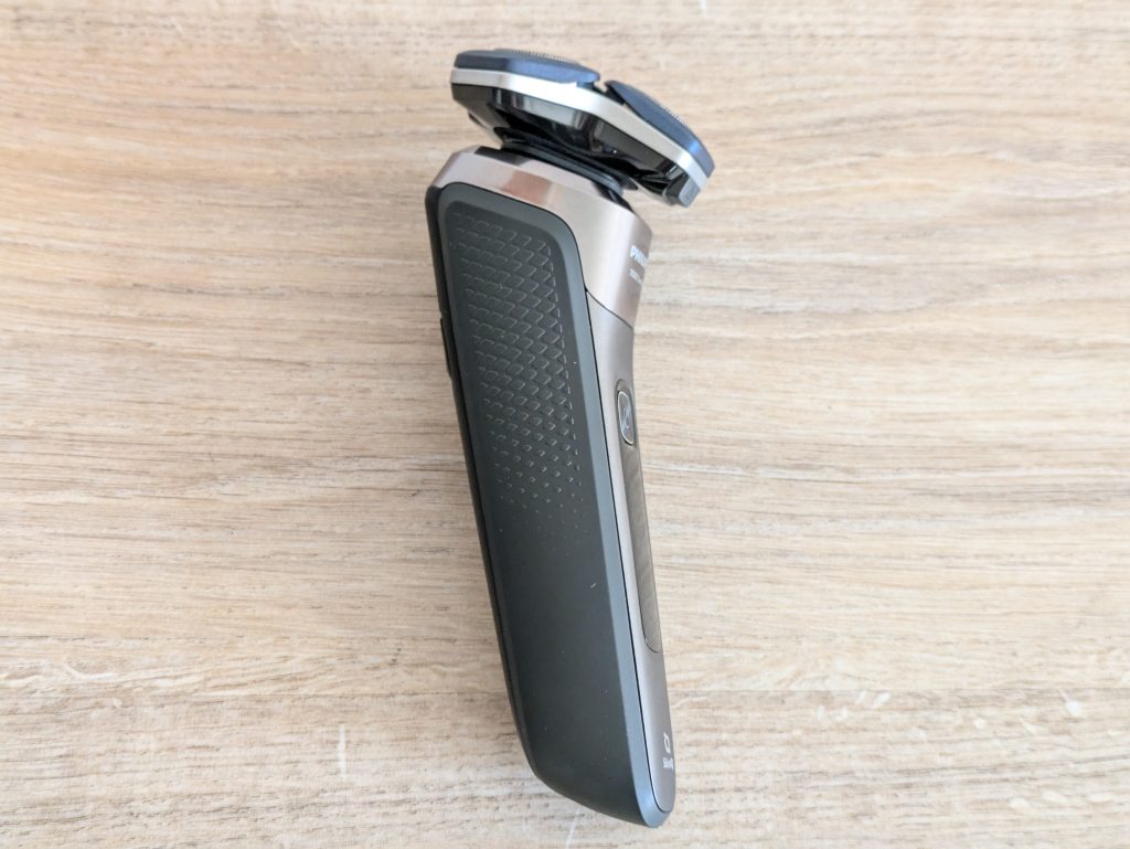 Philips Shaver Series 7000 Modell S788735 Rasierer von rechts