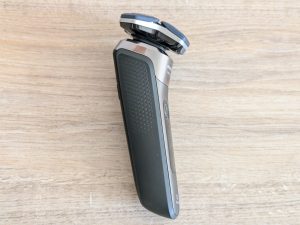 Philips Shaver Series 7000 Modell S788735 Rasierer von rechts