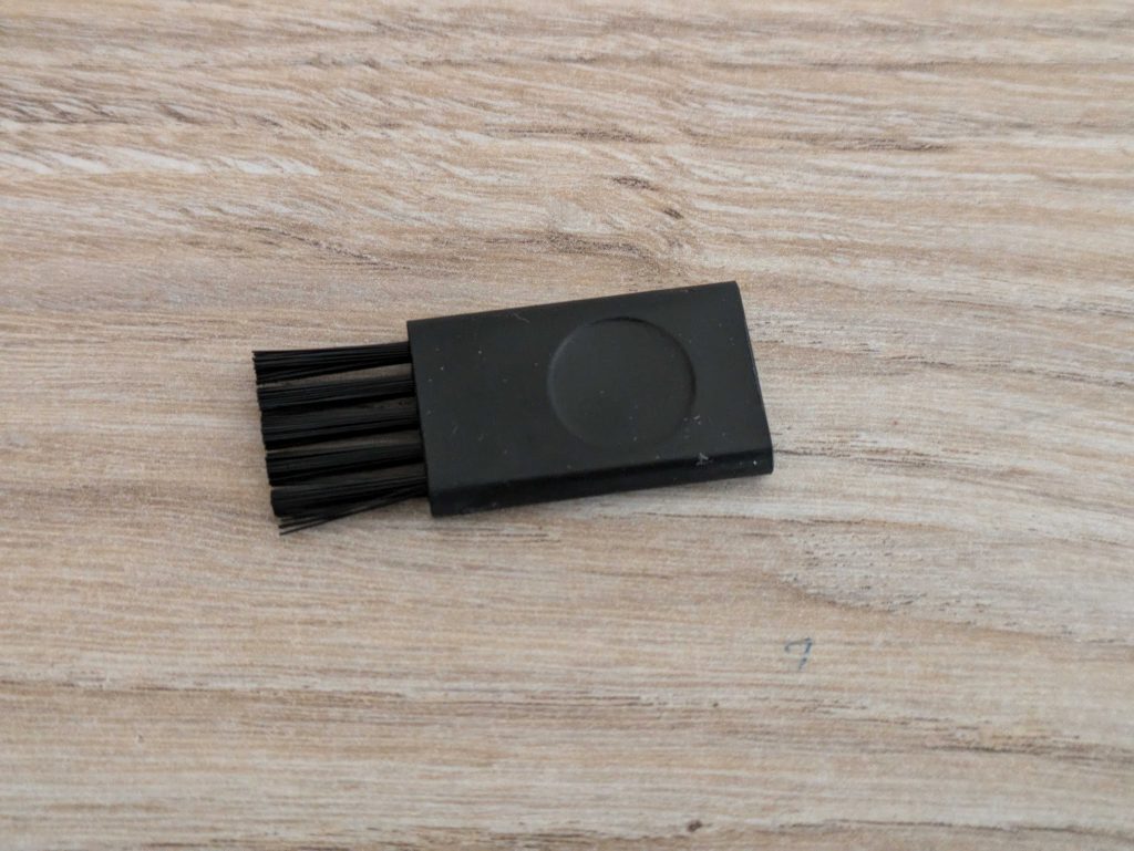 Reiniugungsbürste des Grundig ProClub MS 8130 Rasierers