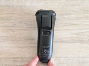 Remington R6 Aqua Rasierer von hinten