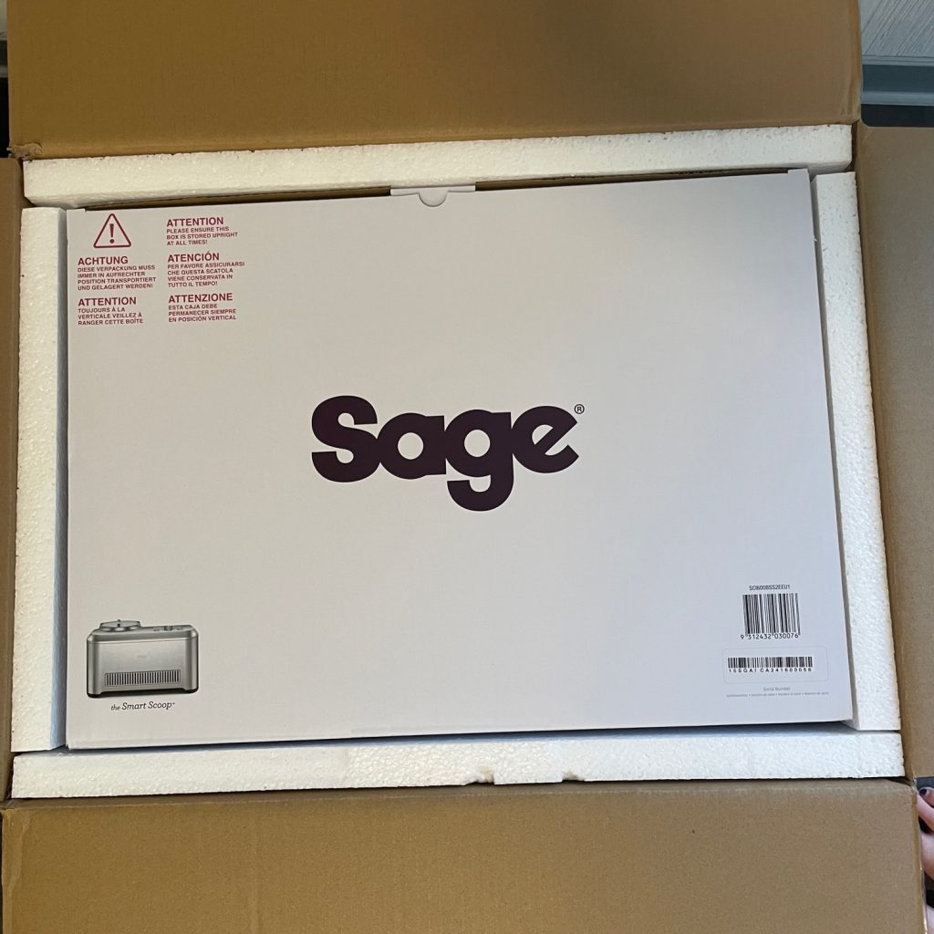 Sage The Smart Scoop Eismaschine im Karton