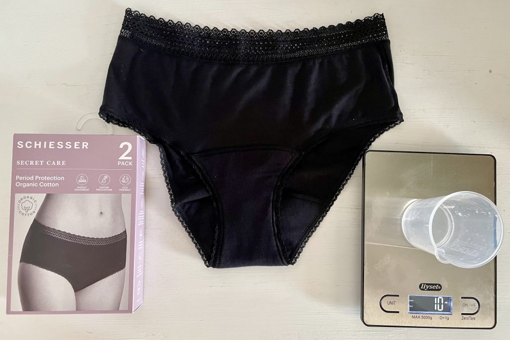 Schiesser Secret Care Periodenunterwäsche Schiesser Secret Care Periodenunterwäsche Vorbereitung auf den Wassertest