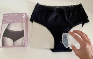 Schiesser Secret Care Periodenunterwäsche Wassertest