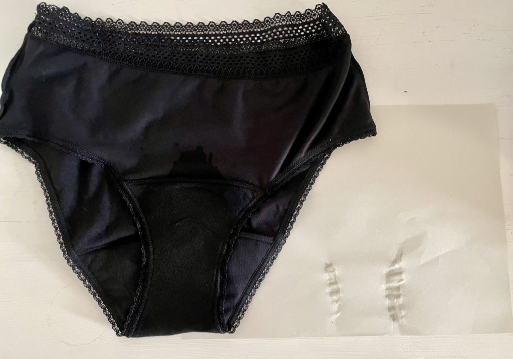 Schiesser Secret Care Periodenunterwäsche nach dem Wassertest