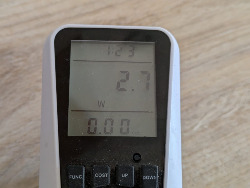 Stromverbrauch des Philips Shaver Series 3000 Modell S314500 Rasierers beim Laden