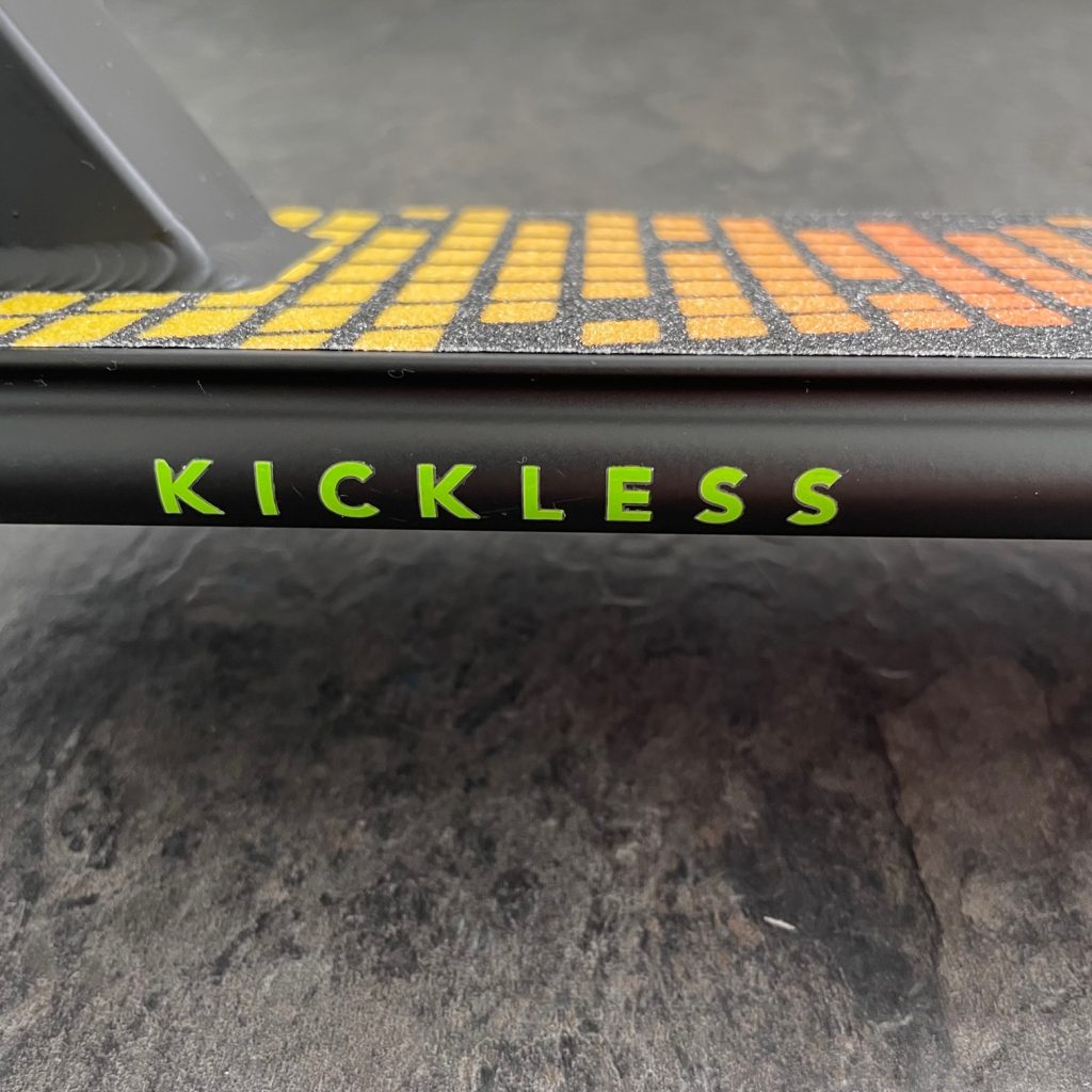 Stunt-Scooter Kickless 510432 von Schildkröt Kanten