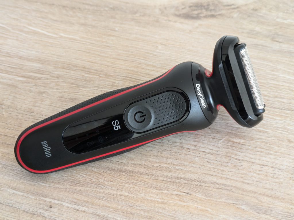 Titelbild des Braun Series 5 51-R1000s Rasierers (2)
