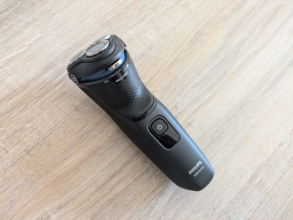 Titelbild des Philips Shaver Series 3000 Modell S314500 Rasierers (3)
