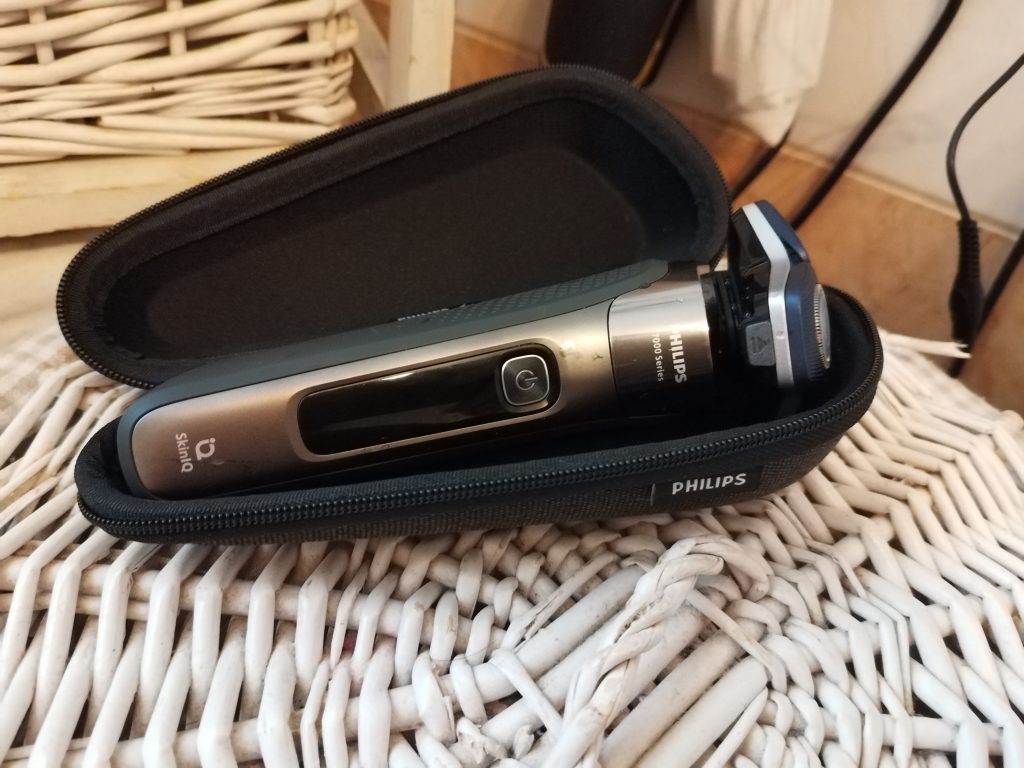 Titelbild-des-Philips-Shaver-Series-7000-Modell-S788735-Rasierers-4