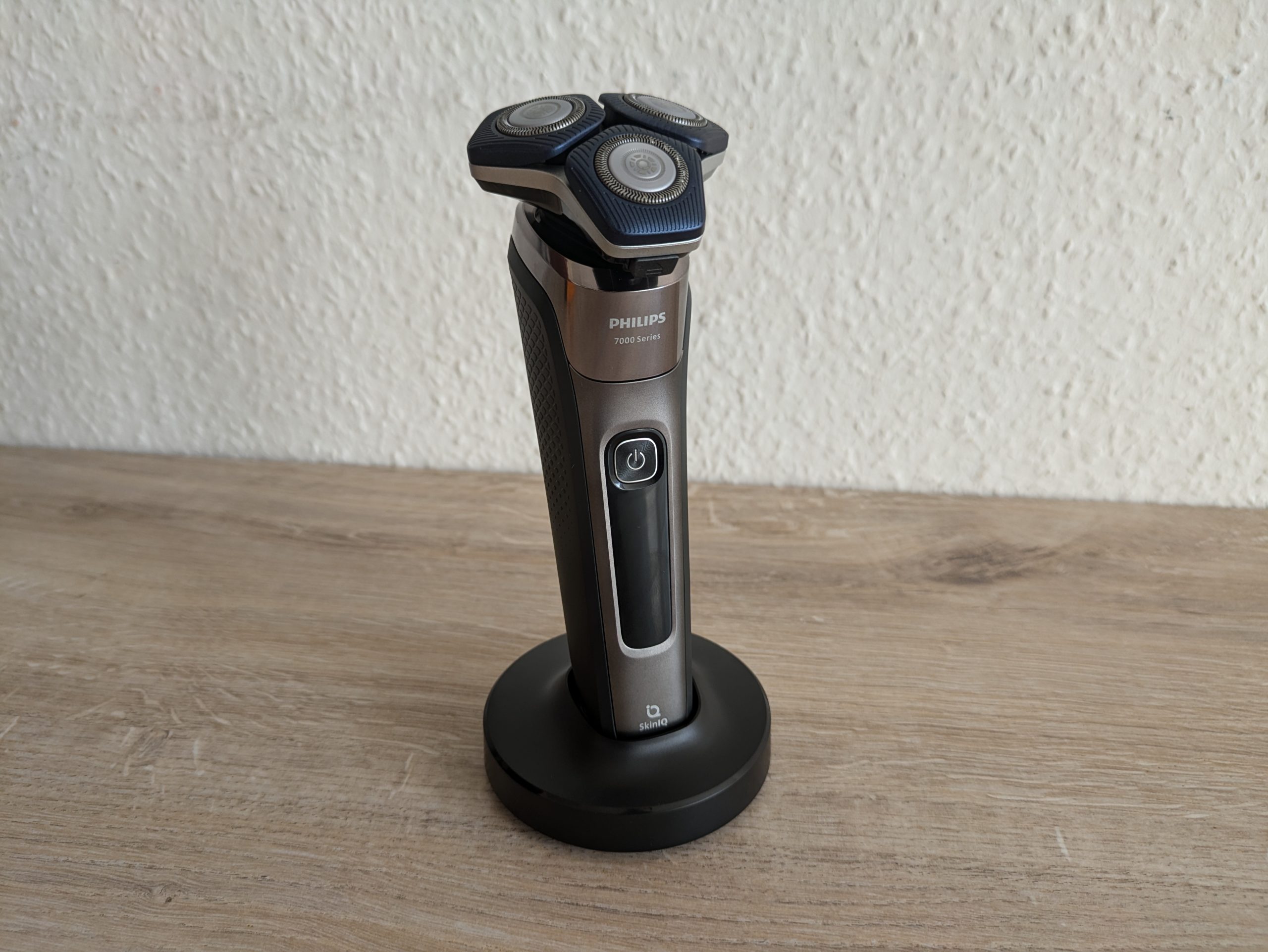 Titelbild des Philips Shaver Series 7000 Modell S788735 Rasierers