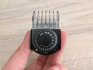 Trimmer des Hatteker ‎RSCW 9658 Rasierers mit maximaler Einstellung